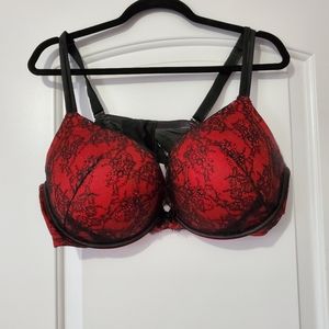 Plunge push up bra